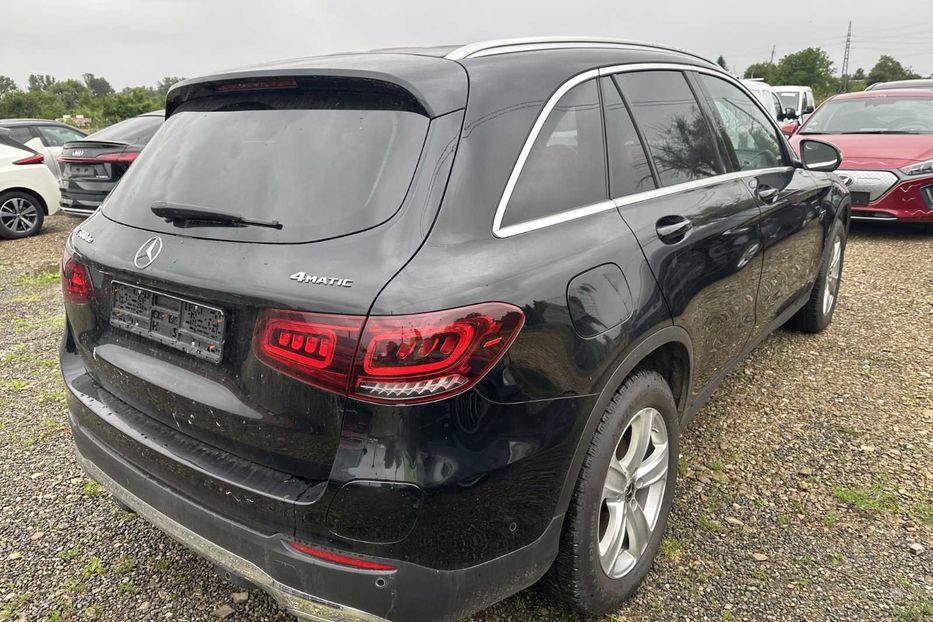 Продам Mercedes-Benz GLC-Class GLC300  2021 года в Львове