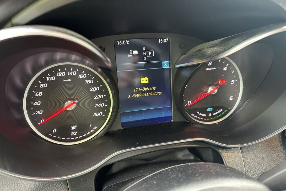 Продам Mercedes-Benz GLC-Class GLC300  2021 года в Львове