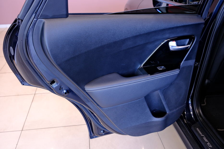 Продам Kia Niro EV 2022 года в Одессе