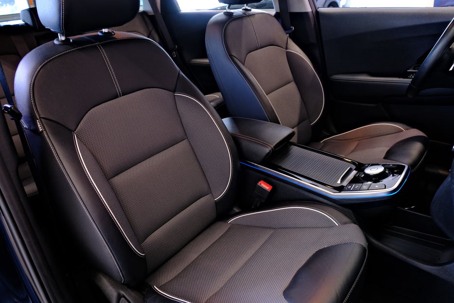 Продам Kia Niro EV 2022 года в Одессе