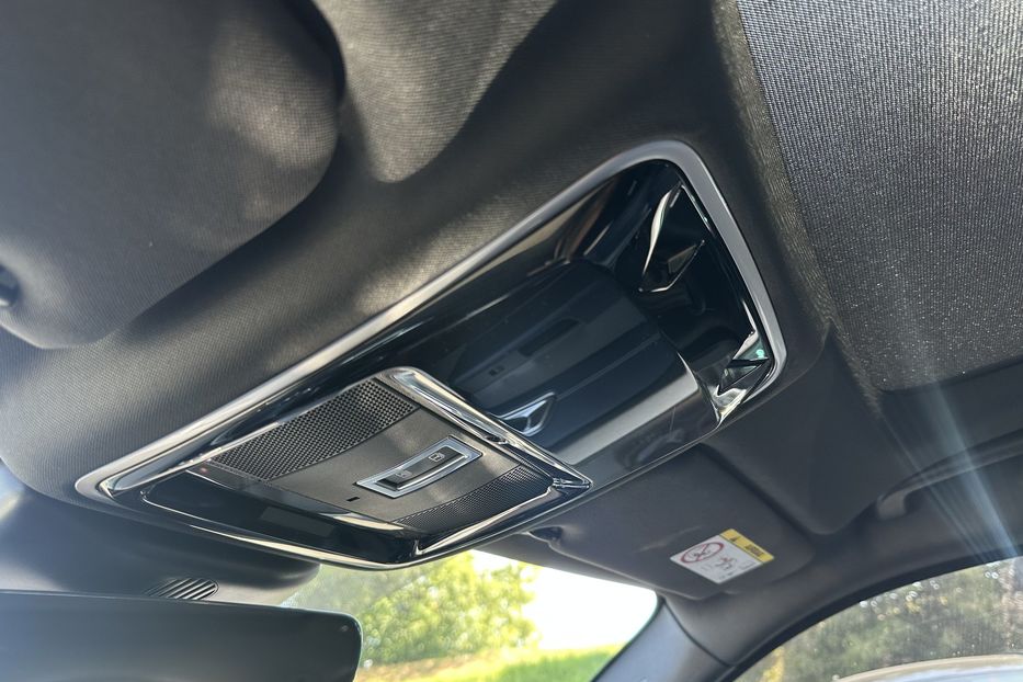 Продам Land Rover Velar  R-Dynamic 2019 года в Киеве
