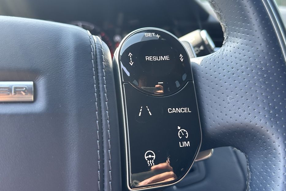 Продам Land Rover Velar  R-Dynamic 2019 года в Киеве
