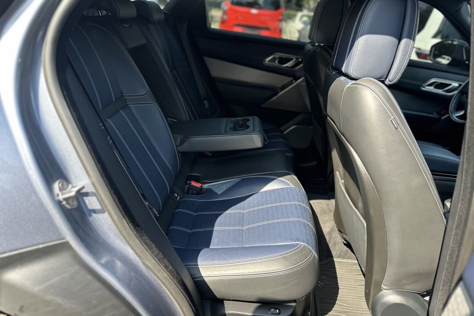 Продам Land Rover Velar  R-Dynamic 2019 года в Киеве