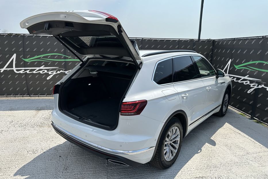 Продам Volkswagen Touareg TDI  2018 года в Киеве