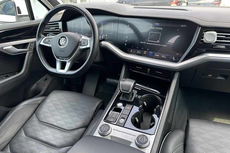 Продам Volkswagen Touareg TDI  2018 года в Киеве