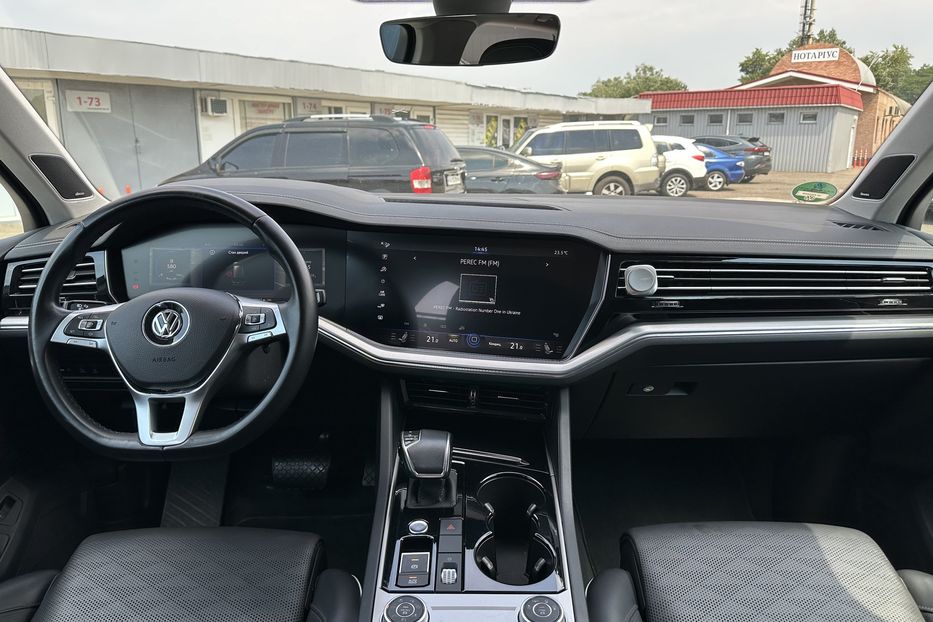 Продам Volkswagen Touareg TDI  2018 года в Киеве
