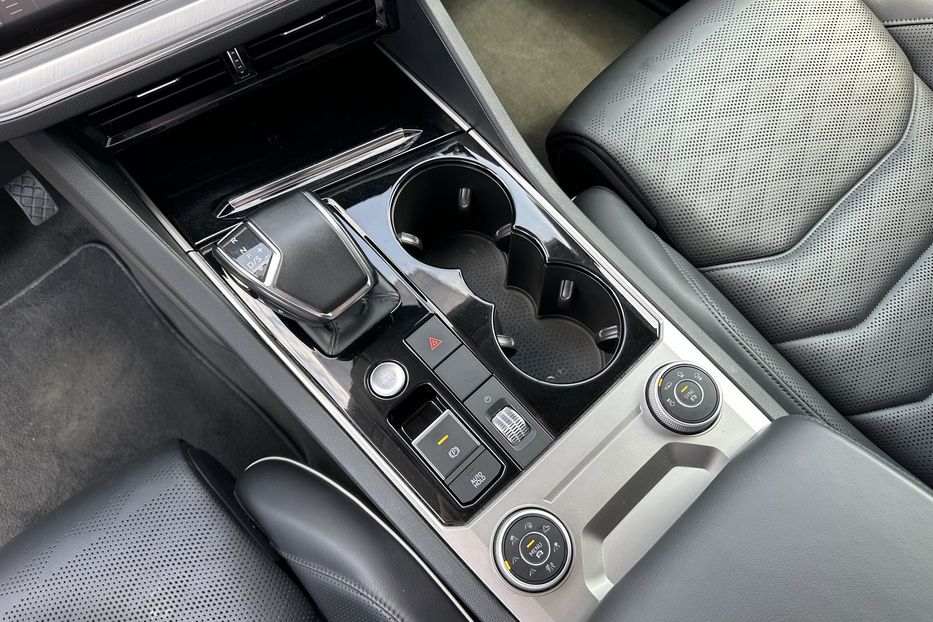 Продам Volkswagen Touareg TDI  2018 года в Киеве