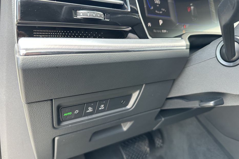 Продам Volkswagen Touareg TDI  2018 года в Киеве