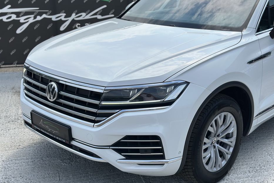 Продам Volkswagen Touareg TDI  2018 года в Киеве