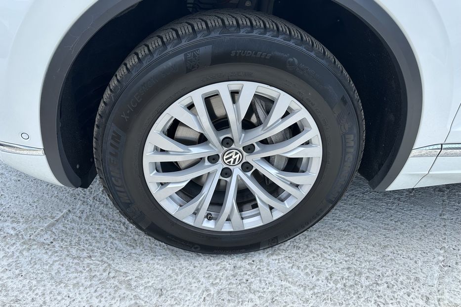 Продам Volkswagen Touareg TDI  2018 года в Киеве