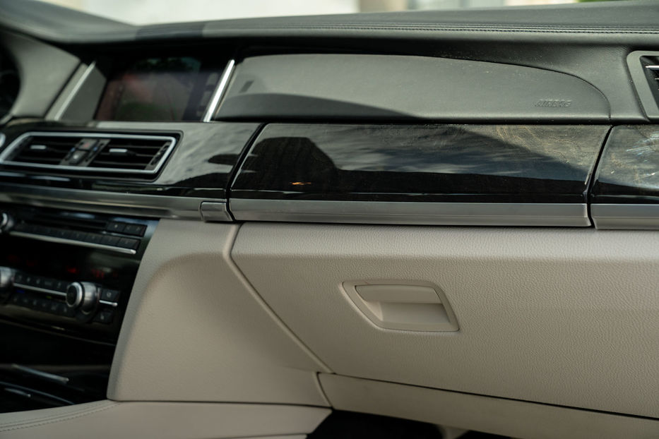 Продам BMW 740 Ld Xdrive 2014 года в Черновцах