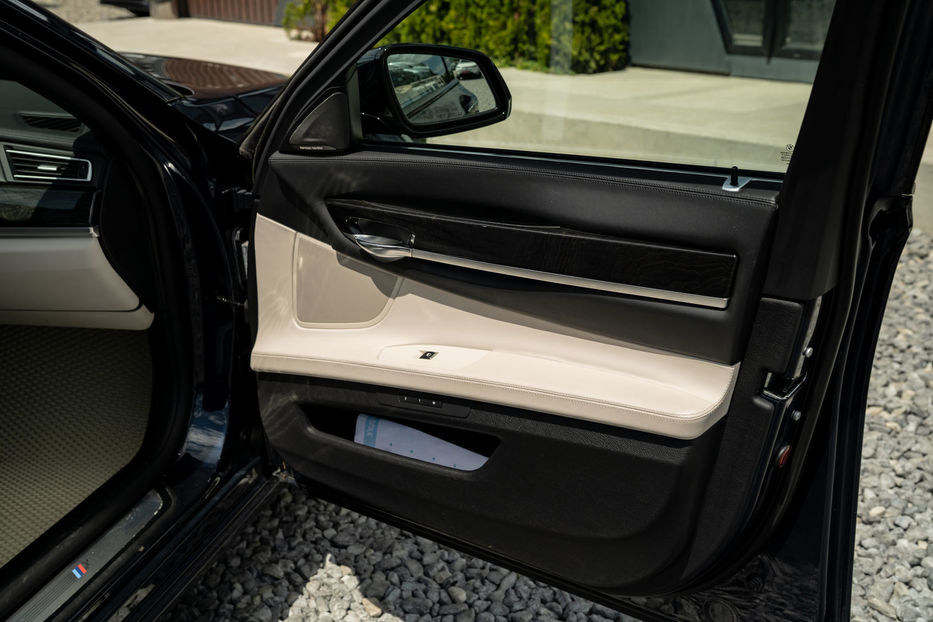 Продам BMW 740 Ld Xdrive 2014 года в Черновцах