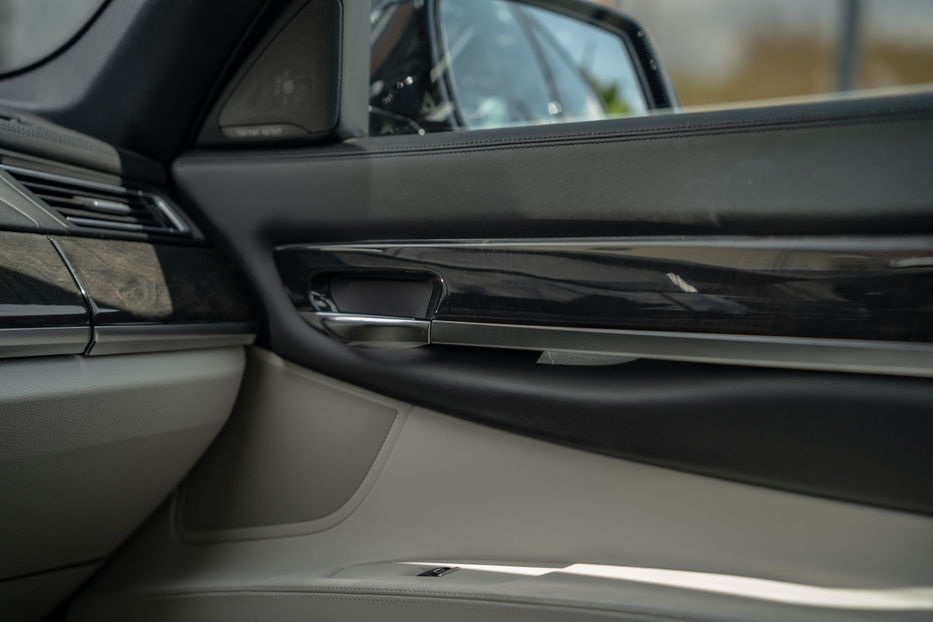 Продам BMW 740 Ld Xdrive 2014 года в Черновцах