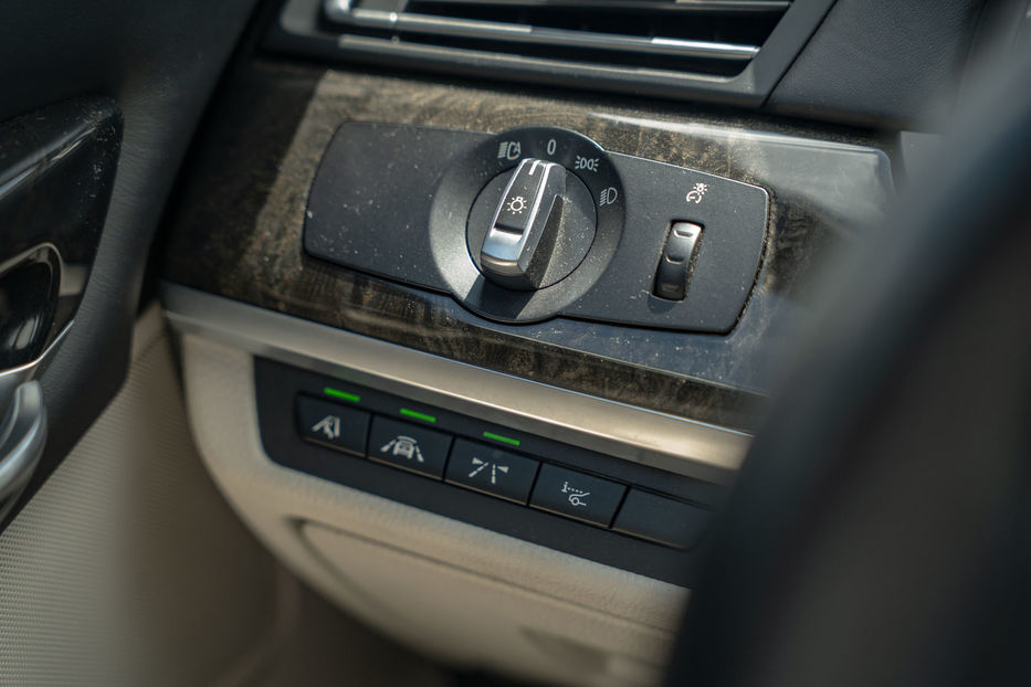 Продам BMW 740 Ld Xdrive 2014 года в Черновцах