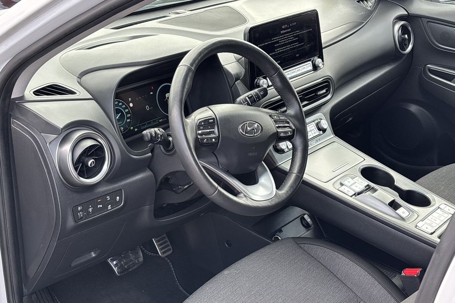 Продам Hyundai Kona 64КВТ 2021 года в Львове