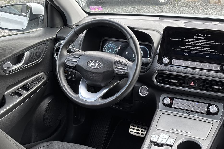 Продам Hyundai Kona 64КВТ 2021 года в Львове