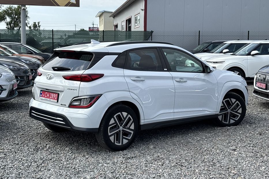 Продам Hyundai Kona 64КВТ 2021 года в Львове