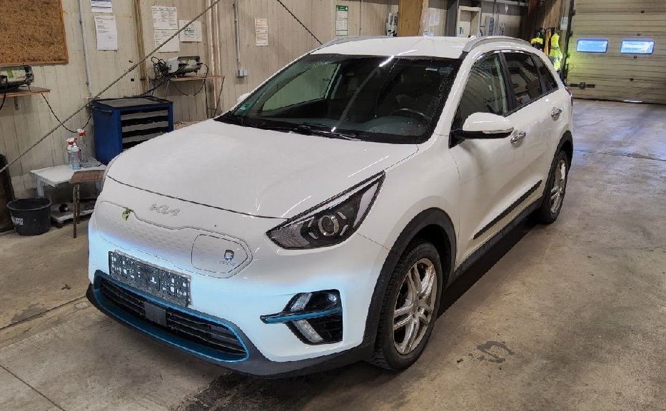 Продам Kia Niro VISION 64KWH авто в дорозі!  2021 года в Львове