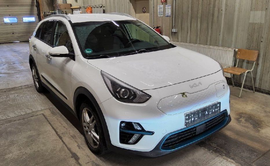 Продам Kia Niro VISION 64KWH авто в дорозі!  2021 года в Львове