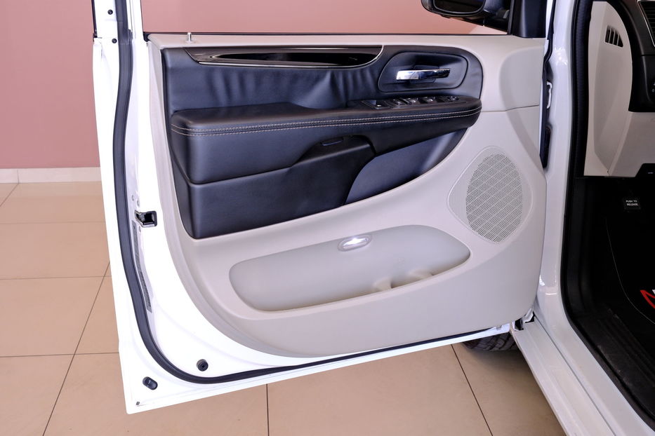 Продам Dodge Grand Caravan 2020 года в Одессе