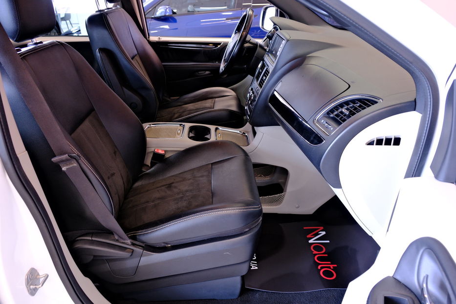 Продам Dodge Grand Caravan 2020 года в Одессе