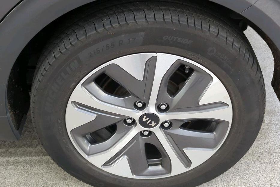 Продам Kia Niro 64kWh ExecutiveLine v2191 2020 года в Луцке