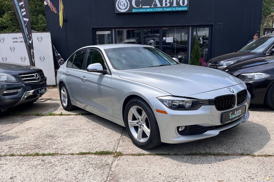 Продам BMW 320 2013 года в Черновцах