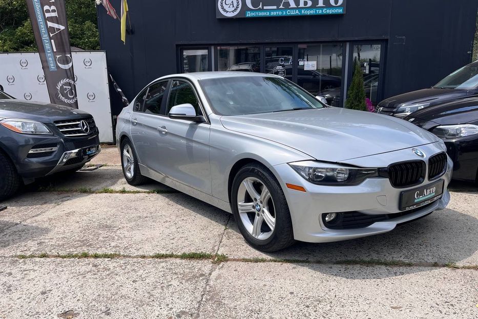 Продам BMW 320 2013 года в Черновцах