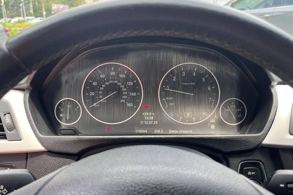 Продам BMW 320 2013 года в Черновцах