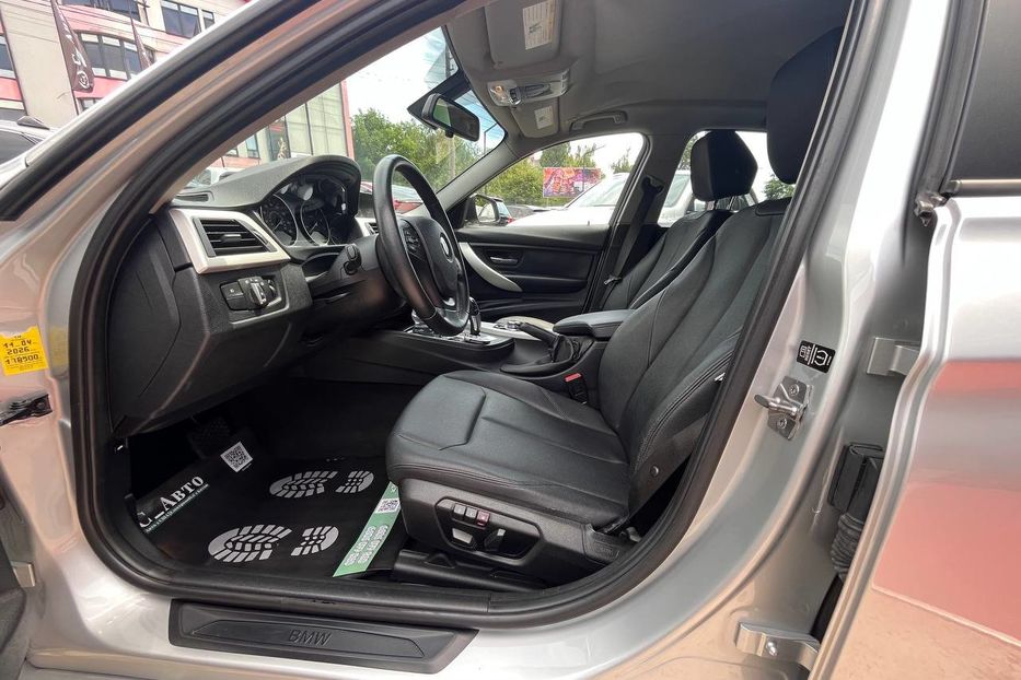 Продам BMW 320 2013 года в Черновцах