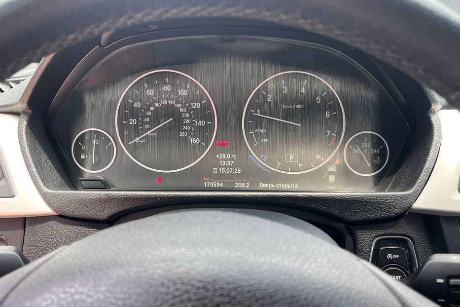 Продам BMW 320 2013 года в Черновцах