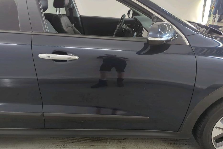 Продам Kia Niro  64.8kWh ExecutiveLine v7423 2020 года в Луцке