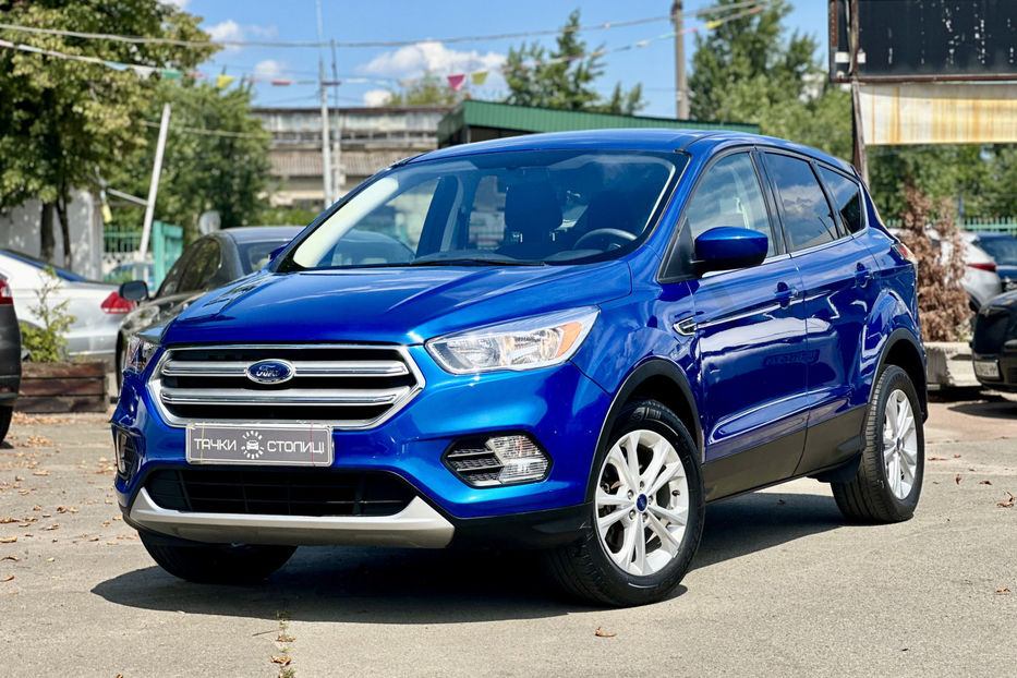 Продам Ford Escape 2016 года в Киеве