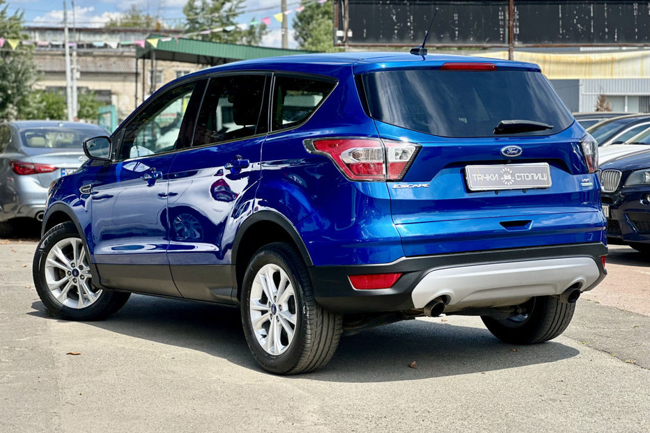 Продам Ford Escape 2016 года в Киеве