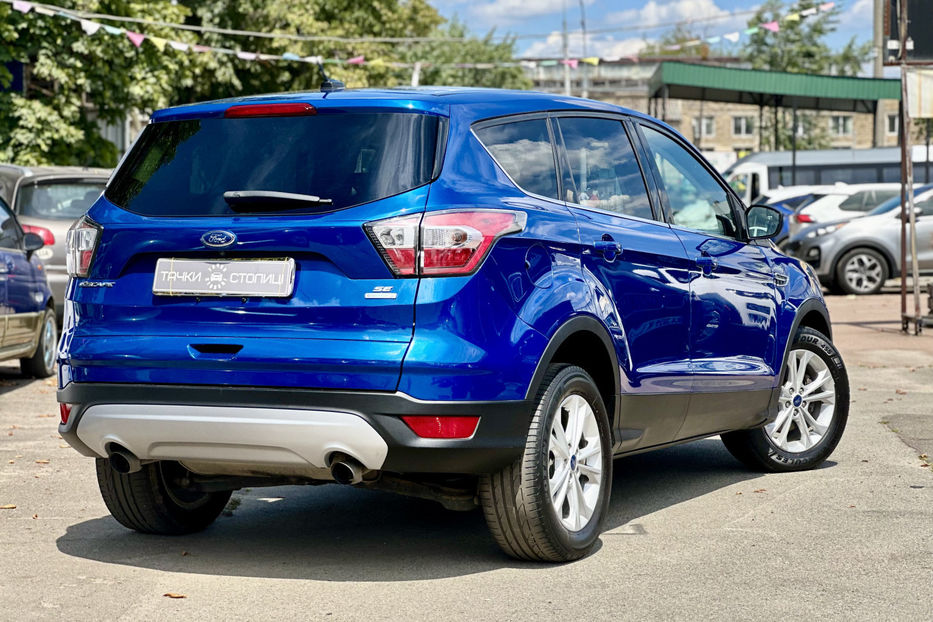 Продам Ford Escape 2016 года в Киеве