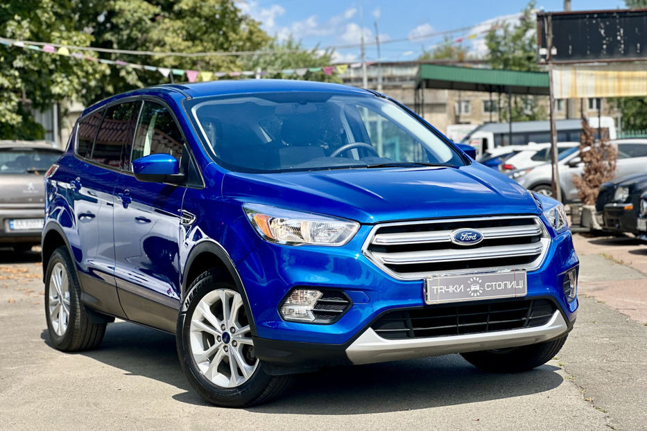 Продам Ford Escape 2016 года в Киеве