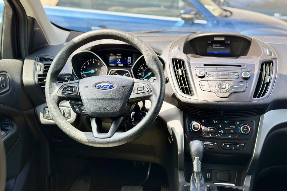 Продам Ford Escape 2016 года в Киеве