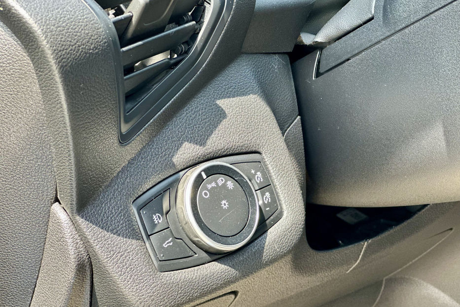 Продам Ford Escape 2016 года в Киеве