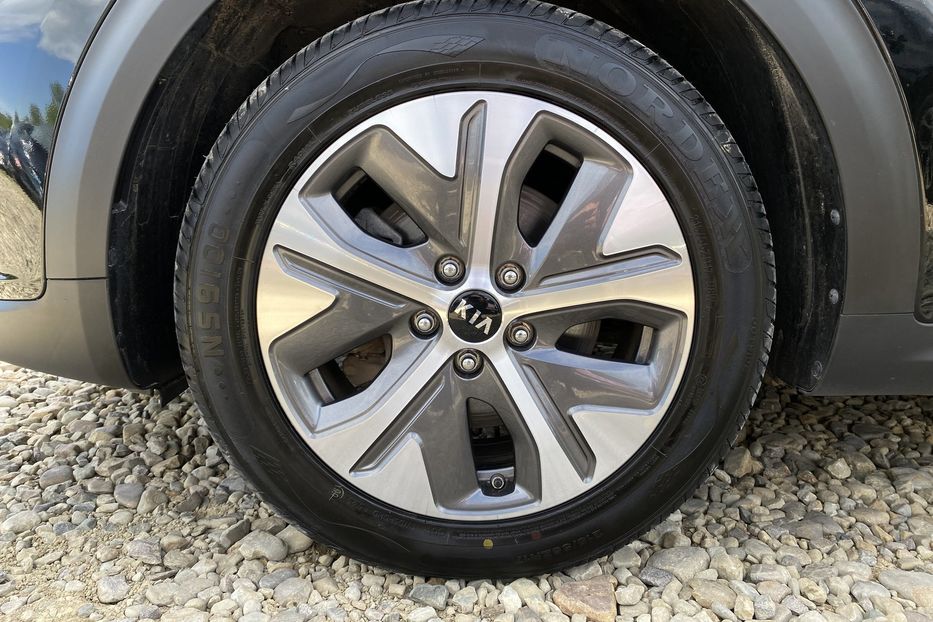 Продам Kia Niro 64 kWh Макс. комплектація Люк 2020 года в Львове