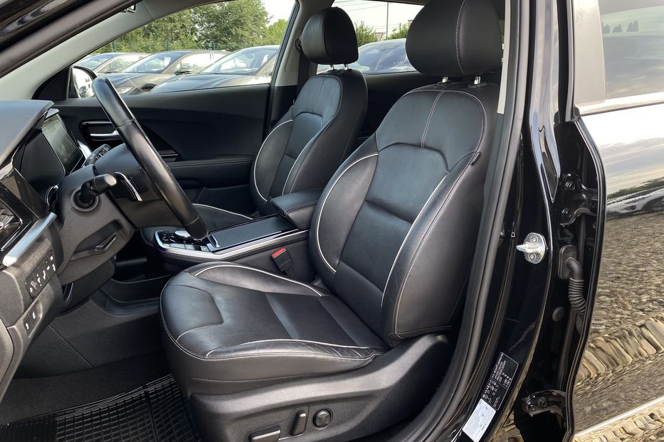 Продам Kia Niro 64 kWh Макс. комплектація Люк 2020 года в Львове