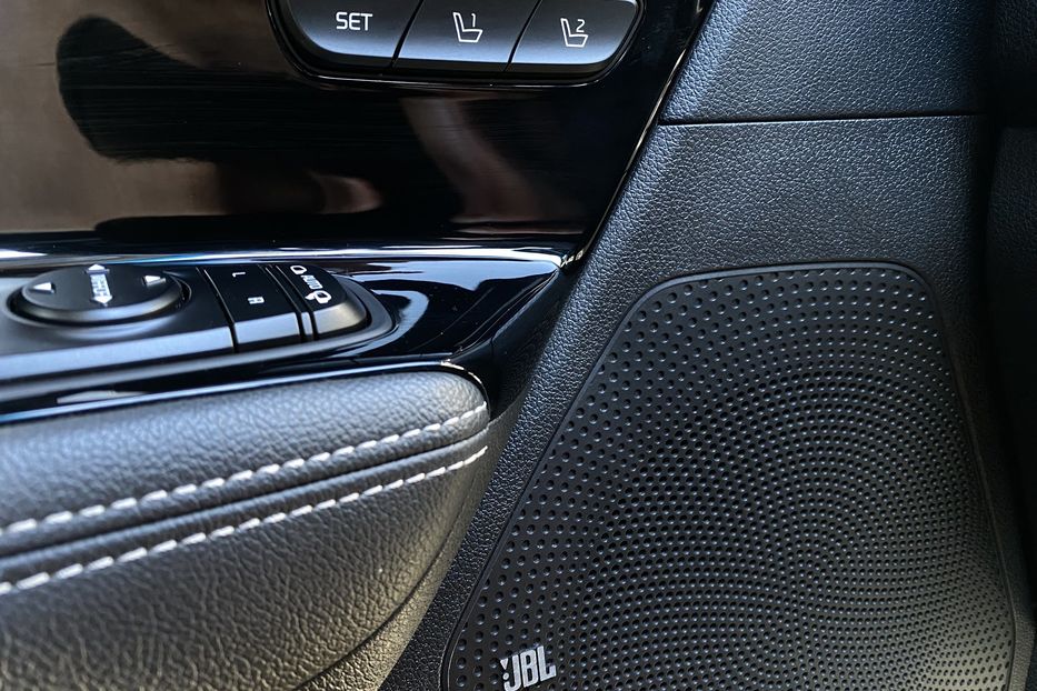 Продам Kia Niro 64 kWh Макс. комплектація Люк 2020 года в Львове
