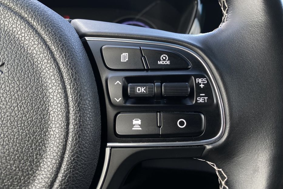Продам Kia Niro 64 kWh Макс. комплектація Люк 2020 года в Львове