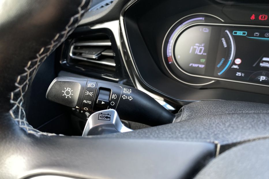 Продам Kia Niro 64 kWh Макс. комплектація Люк 2020 года в Львове
