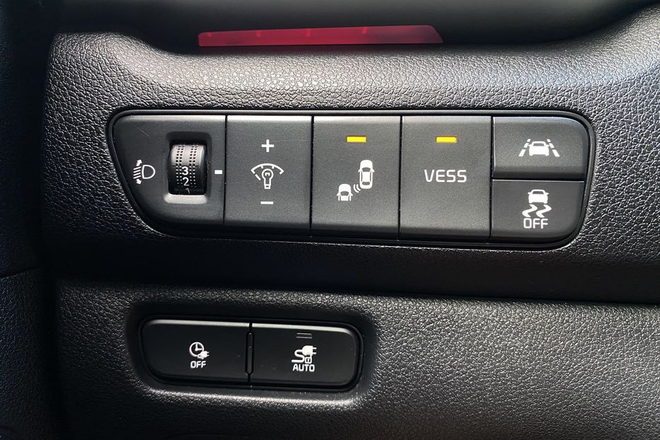 Продам Kia Niro 64 kWh Макс. комплектація Люк 2020 года в Львове