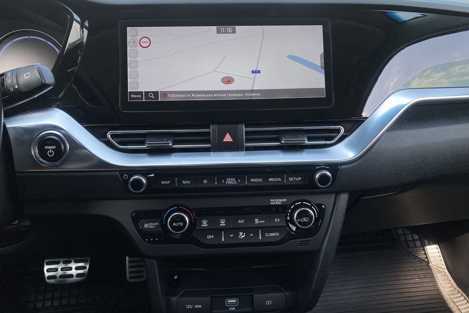 Продам Kia Niro 64 kWh Макс. комплектація Люк 2020 года в Львове