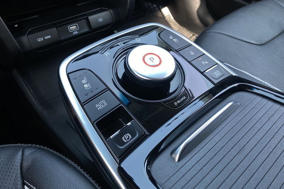 Продам Kia Niro 64 kWh Макс. комплектація Люк 2020 года в Львове