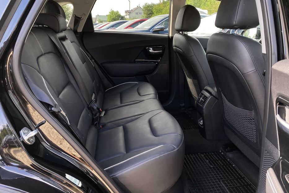 Продам Kia Niro 64 kWh Макс. комплектація Люк 2020 года в Львове