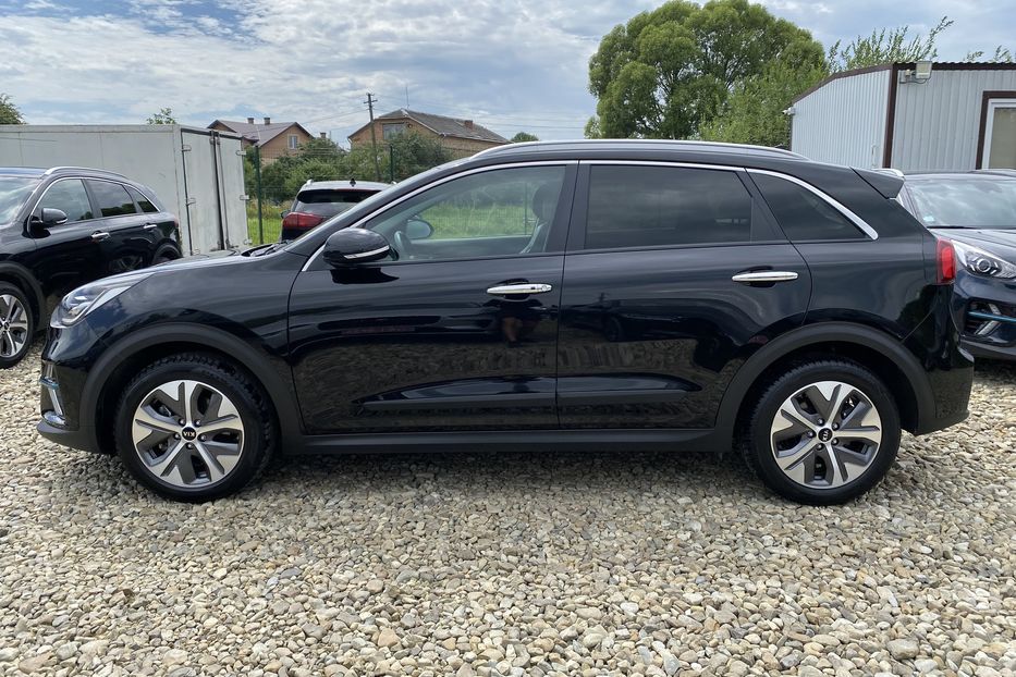 Продам Kia Niro 64 кВт Макс. комплектація 2020 года в Львове