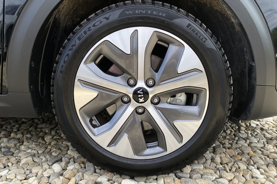 Продам Kia Niro 64 кВт Макс. комплектація 2020 года в Львове