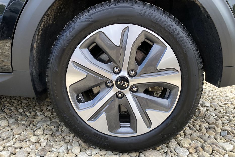 Продам Kia Niro 64 кВт Макс. комплектація 2020 года в Львове